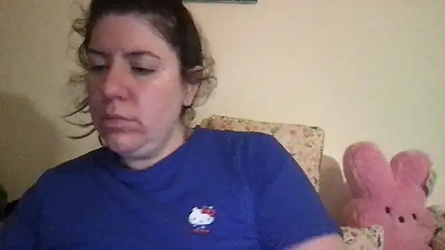 Snapshot of HYPHYtype chatting on October 15, 2025, 3:17 am HYPHYtype online show from October 15, 2025, 3:17 am