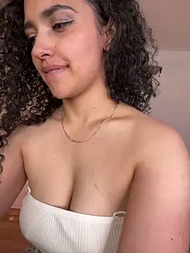 Lucy Marin online show from January 25, 2025, 1:43 am