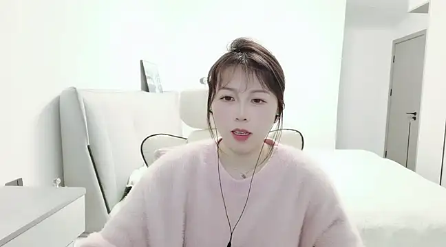 Sunset glow online show from February 21, 2025, 3:43 pm