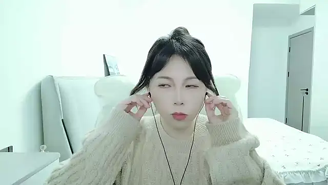 Sunset glow online show from October 25, 2025, 10:56 am