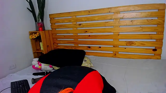 MaryJaneDove online show from February 28, 2025, 10:30 am