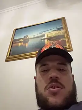 Snapshot of 1Aleks13 chatting on October 28, 2025, 12:58 am 1Aleks13 online show from October 28, 2025, 12:58 am