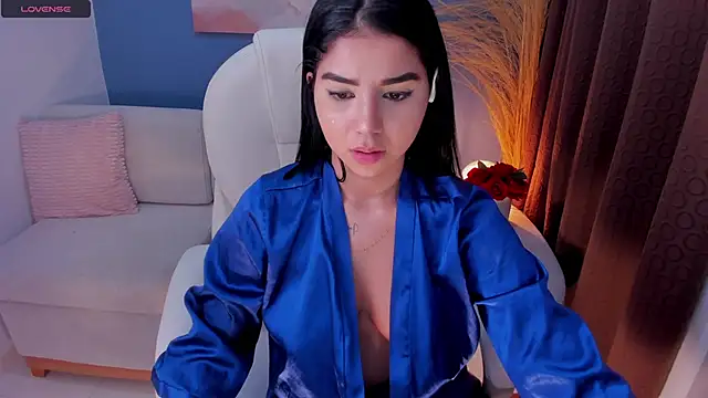 Snapshot of VictoriaLeia chatting on December 17, 2024, 4:45 am VictoriaLeia online show from December 17, 2024, 4:45 am