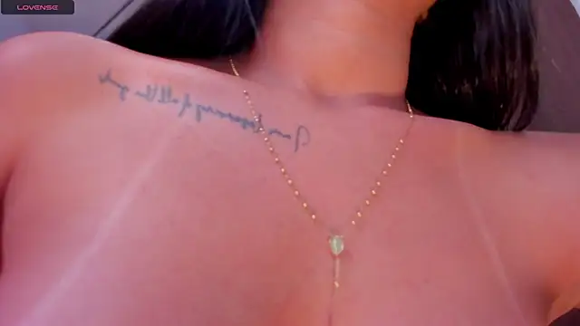 Snapshot of VictoriaLeia chatting on December 21, 2024, 4:41 am VictoriaLeia online show from December 21, 2024, 4:41 am