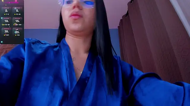 Snapshot of VictoriaLeia chatting on March 19, 2025, 4:57 am VictoriaLeia online show from March 19, 2025, 4:57 am