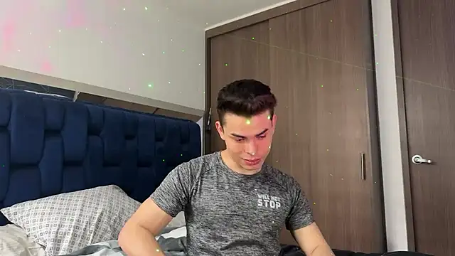 alejooo twink online show from February 13, 2025, 6:38 pm