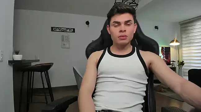 alejooo twink online show from February 24, 2025, 8:36 pm