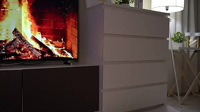 CatchMe1 online show from January 28, 2025, 6:39 pm