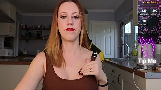 Snapshot of stripmequick chatting on February 4, 2025, 2:53 pm stripmequick online show from February 4, 2025, 2:53 pm