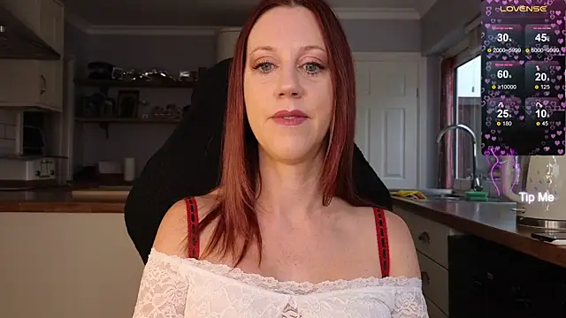 Snapshot of stripmequick chatting on October 10, 2025, 9:08 am stripmequick online show from October 10, 2025, 9:08 am