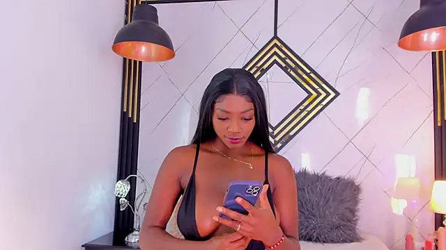 Snapshot of AdharaHills chatting on October 18, 2025, 7:36 pm AdharaHills online show from October 18, 2025, 7:36 pm