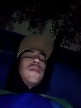 AlexAlejandro13 online show from November 27, 2025, 12:35 am