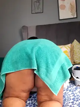 PearlSexxy69 online show from October 19, 2025, 12:06 pm