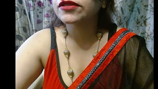 Snapshot of Star-Night chatting on September 28, 2025, 9:14 am Star-Night online show from September 28, 2025, 9:14 am