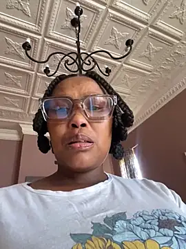 BADFATASS85 online show from December 4, 2025, 11:52 am