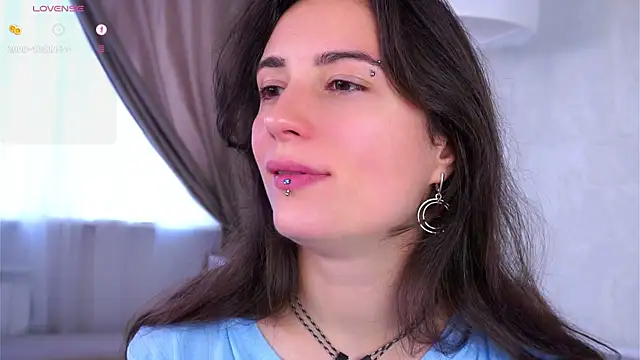 Holla Molly online show from October 12, 2025, 6:01 am