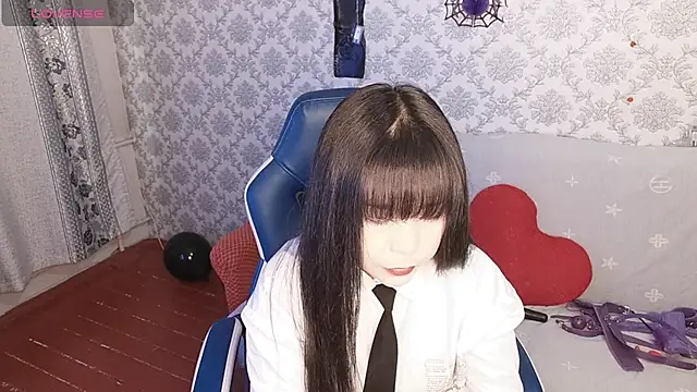 MissValday online show from November 7, 2025, 6:13 am