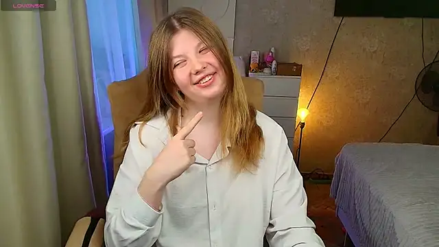 Snapshot of Vivian_cutie chatting on November 16, 2025, 12:33 pm Vivian cutie online show from November 16, 2025, 12:33 pm