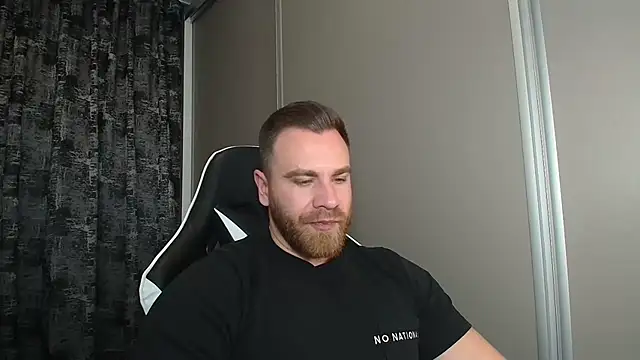 Thori92 online show from November 26, 2025, 5:36 pm