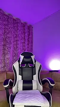 Snapshot of JacoboSwam chatting on November 19, 2025, 9:42 am JacoboSwam online show from November 19, 2025, 9:42 am