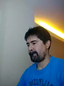 Snapshot of VonDoomdelToro chatting on January 5, 2025, 12:31 am VonDoomdelToro online show from January 5, 2025, 12:31 am