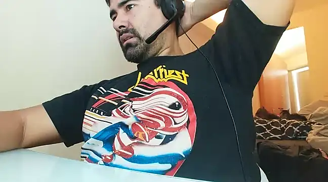 Snapshot of VonDoomdelToro chatting on February 13, 2025, 6:27 pm VonDoomdelToro online show from February 13, 2025, 6:27 pm