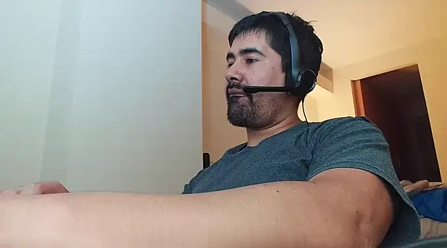 Snapshot of VonDoomdelToro chatting on February 16, 2025, 5:59 am VonDoomdelToro online show from February 16, 2025, 5:59 am