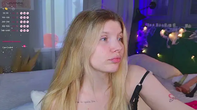  aleksa  online show from October 31, 2025, 6:47 am