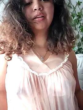 Snapshot of Peach_Girll chatting on March 18, 2025, 5:10 pm Peach Girll online show from March 18, 2025, 5:10 pm