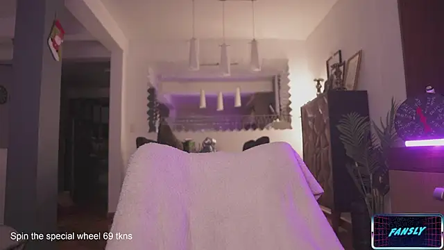 Snapshot of LucyAllenX chatting on January 26, 2025, 12:48 am LucyAllenX online show from January 26, 2025, 12:48 am