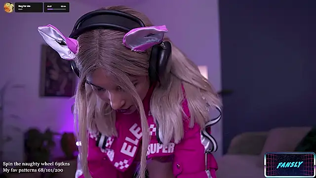 Snapshot of LucyAllenX chatting on October 9, 2025, 7:23 pm LucyAllenX online show from October 9, 2025, 7:23 pm