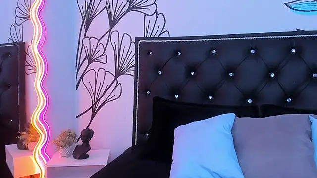 Sweet Ariadna  online show from October 21, 2025, 12:17 pm