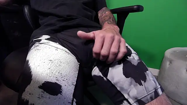 kuruptxxx live online show from November 26, 2025, 1:23 pm