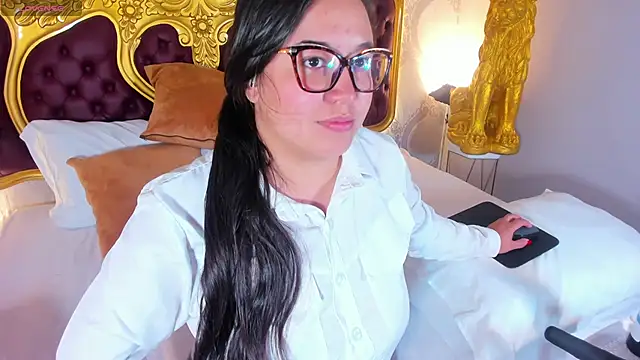 Dulce 26  online show from November 25, 2025, 10:32 pm