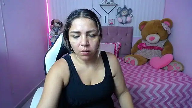 cum bigass online show from September 18, 2025, 12:18 pm