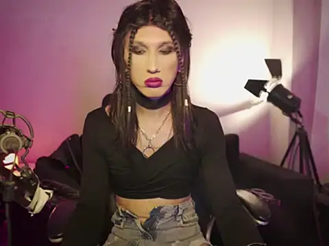 Snapshot of brenda_nataliaok chatting on December 3, 2025, 1:35 am brenda nataliaok online show from December 3, 2025, 1:35 am