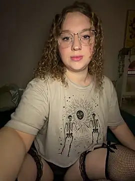 EmmieRae online show from October 27, 2025, 3:54 am