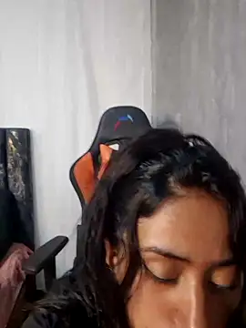 Valentinne z online show from January 5, 2025, 5:30 am