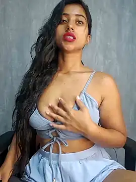 Valentinne z online show from February 18, 2025, 9:10 am