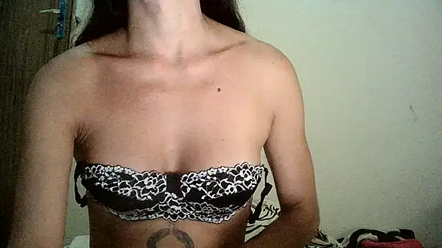 Snapshot of AlexiaDuucan chatting on January 10, 2025, 12:26 pm AlexiaDuucan online show from January 10, 2025, 12:26 pm