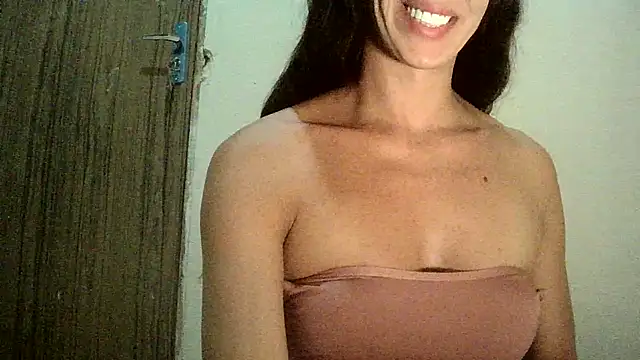 Snapshot of AlexiaDuucan chatting on January 11, 2025, 12:18 pm AlexiaDuucan online show from January 11, 2025, 12:18 pm