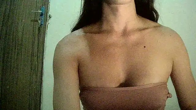 Snapshot of AlexiaDuucan chatting on January 12, 2025, 12:33 pm AlexiaDuucan online show from January 12, 2025, 12:33 pm