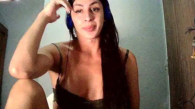 Snapshot of AlexiaDuucan chatting on September 18, 2025, 1:57 pm AlexiaDuucan online show from September 18, 2025, 1:57 pm