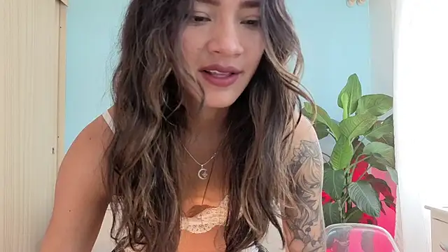 melisa es online show from November 14, 2025, 1:21 pm