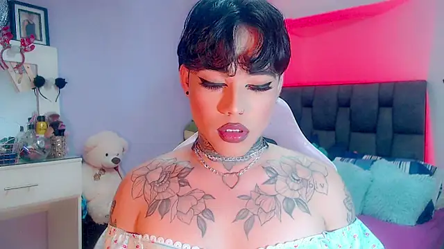 Snapshot of little_star_porn chatting on March 4, 2025, 10:24 am little star porn online show from March 4, 2025, 10:24 am