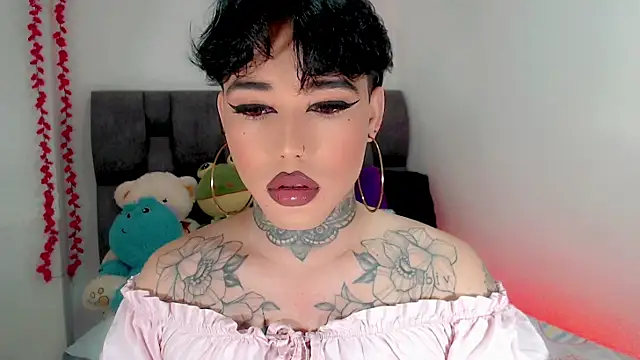 Snapshot of little_star_porn chatting on October 10, 2025, 1:10 pm little star porn online show from October 10, 2025, 1:10 pm