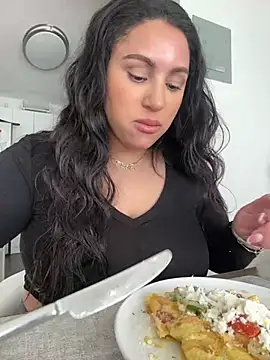 Snapshot of MeghanXO chatting on January 9, 2025, 5:33 pm MeghanXO online show from January 9, 2025, 5:33 pm