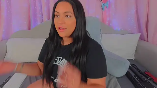 Snapshot of MeghanXO chatting on September 23, 2025, 2:14 am MeghanXO online show from September 23, 2025, 2:14 am