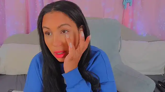 Snapshot of MeghanXO chatting on September 24, 2025, 2:37 am MeghanXO online show from September 24, 2025, 2:37 am