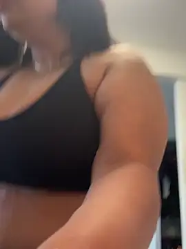 Snapshot of MeghanXO chatting on October 3, 2025, 2:36 pm MeghanXO online show from October 3, 2025, 2:36 pm